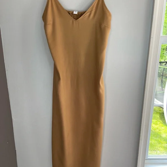 NWT Satin Smocked MIDI Slip dress Multiple sizes color Nude Acacia - Picture 6 of 10